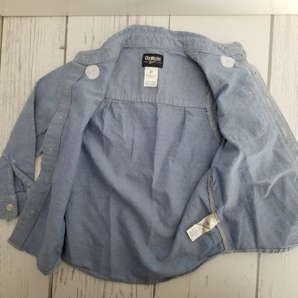 OSHKOSH Boy's blue oxford shirt 3T 💙